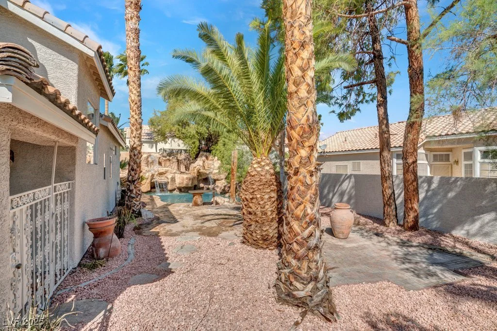 125 Firecreek, Las Vegas, NV 89107
