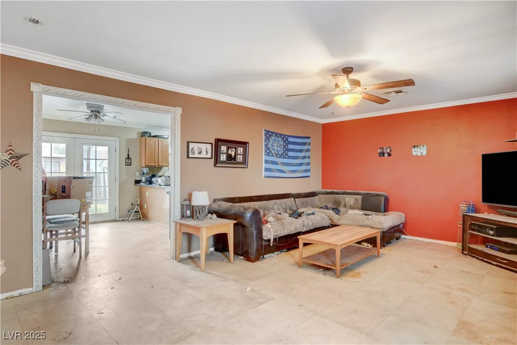 5900 Fawn, Las Vegas, NV 89107
