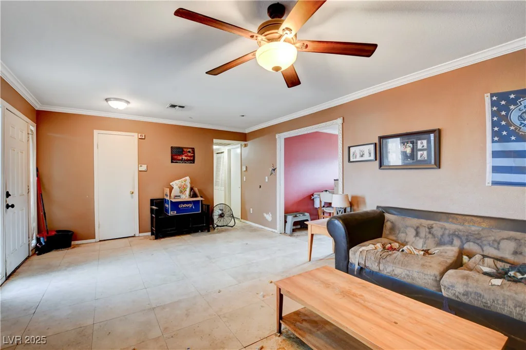 5900 Fawn, Las Vegas, NV 89107