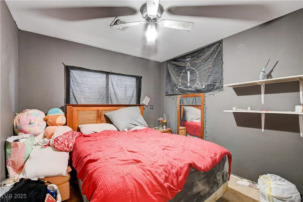 5900 Fawn, Las Vegas, NV 89107