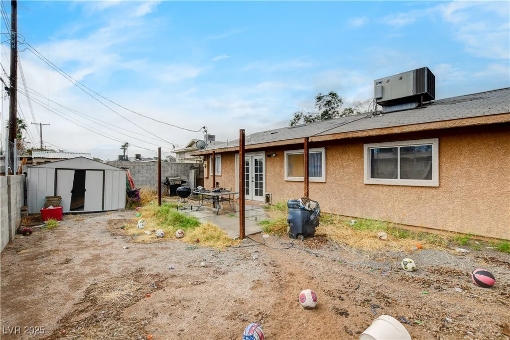 5900 Fawn, Las Vegas, NV 89107