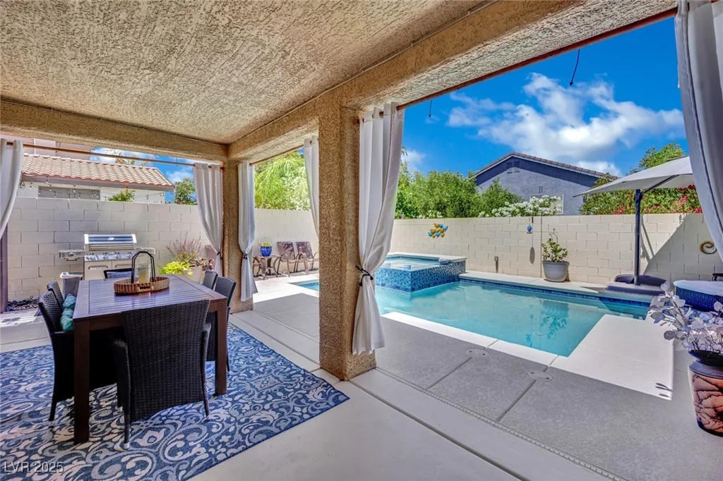 2558 Wiltshire, Henderson, NV 89052
