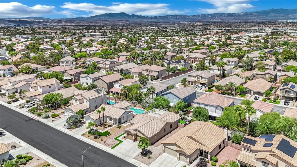 2558 Wiltshire, Henderson, NV 89052