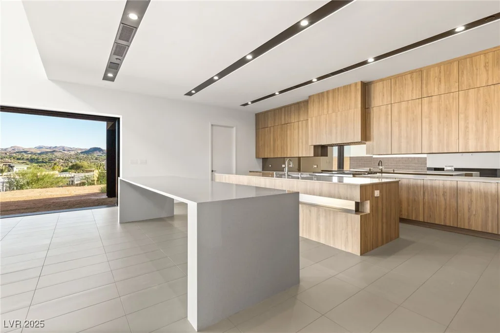 25 Canyon Bay, Henderson, NV 89011