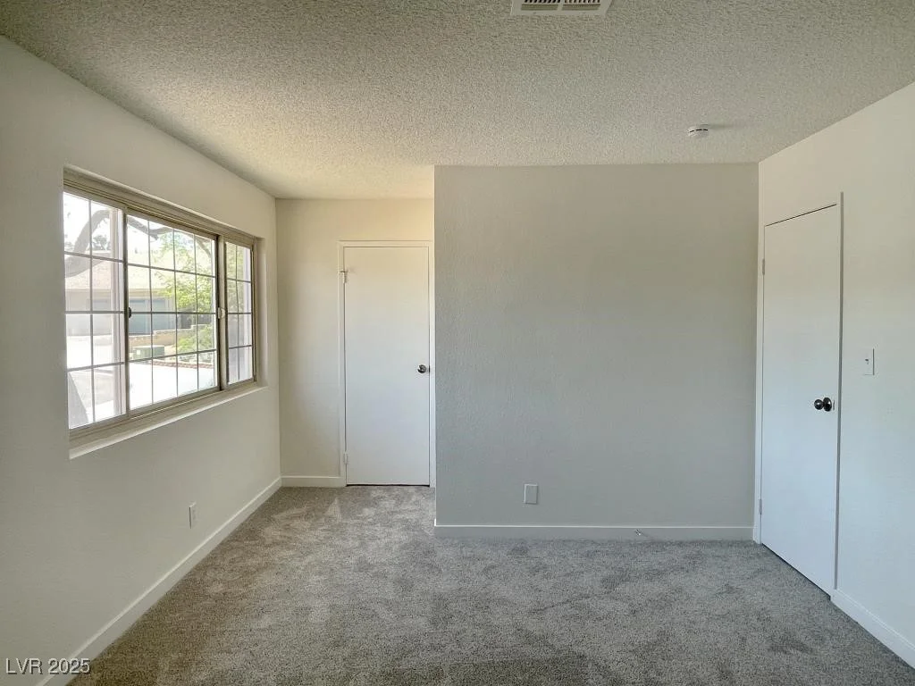 5030 Salinaz, Las Vegas, NV 89118