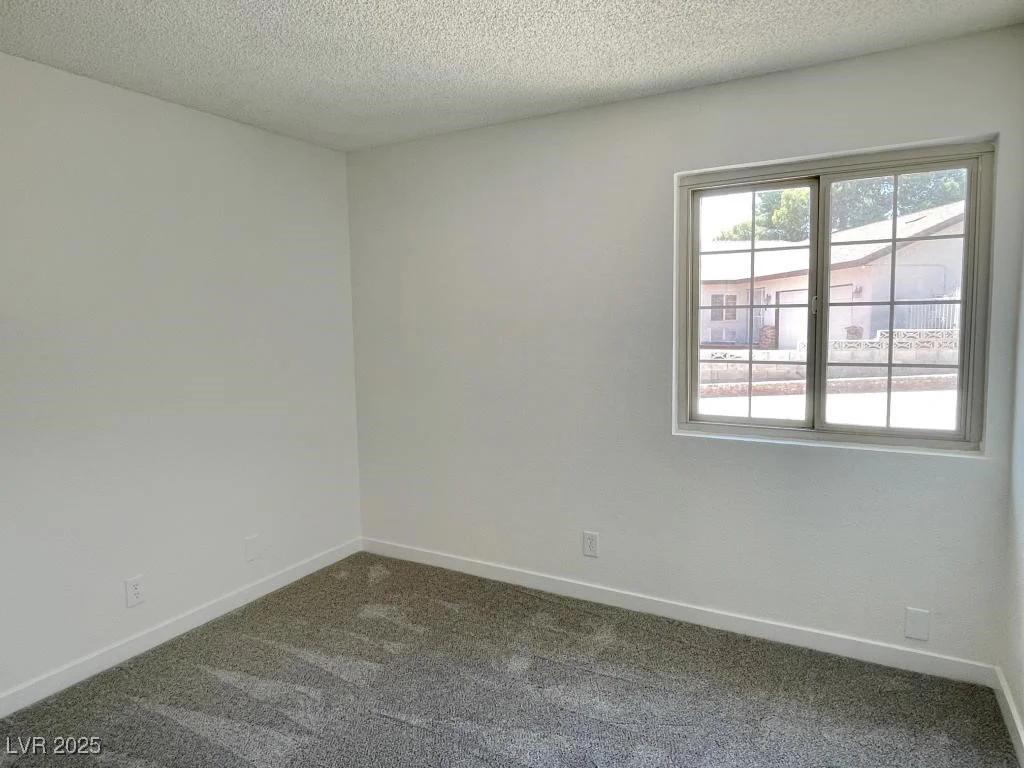 5030 Salinaz, Las Vegas, NV 89118