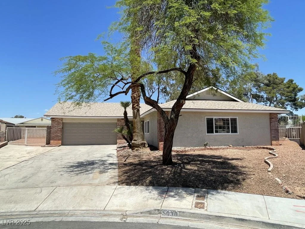 5030 Salinaz, Las Vegas, NV 89118