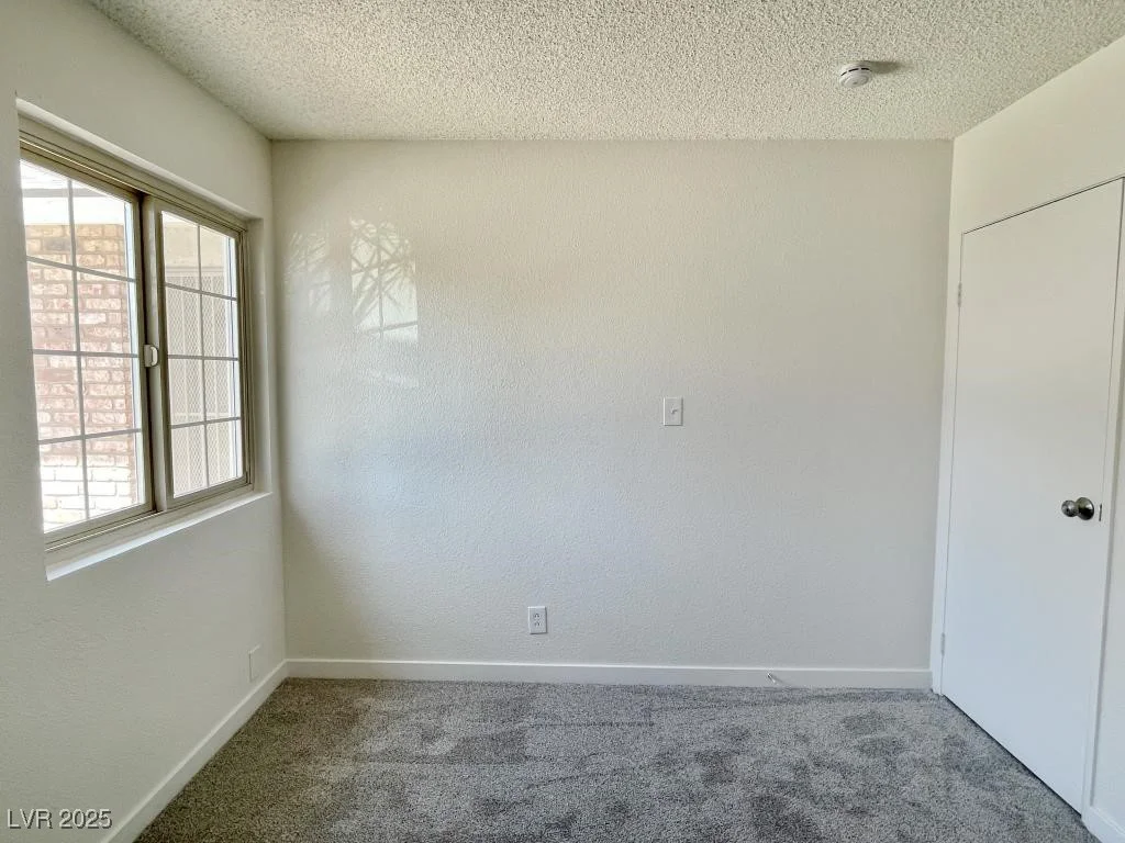 5030 Salinaz, Las Vegas, NV 89118