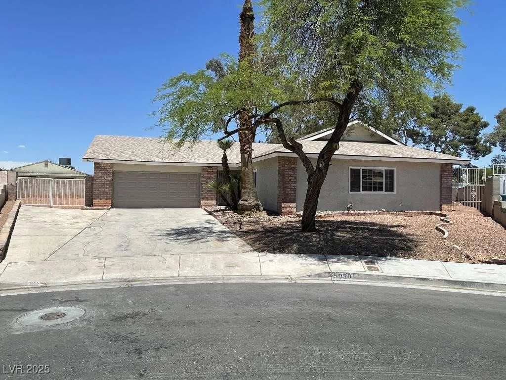 5030 Salinaz, Las Vegas, NV 89118