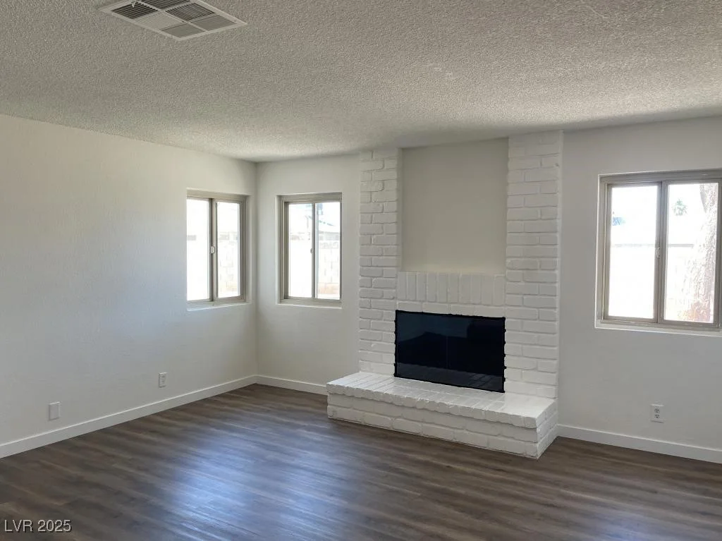 5030 Salinaz, Las Vegas, NV 89118