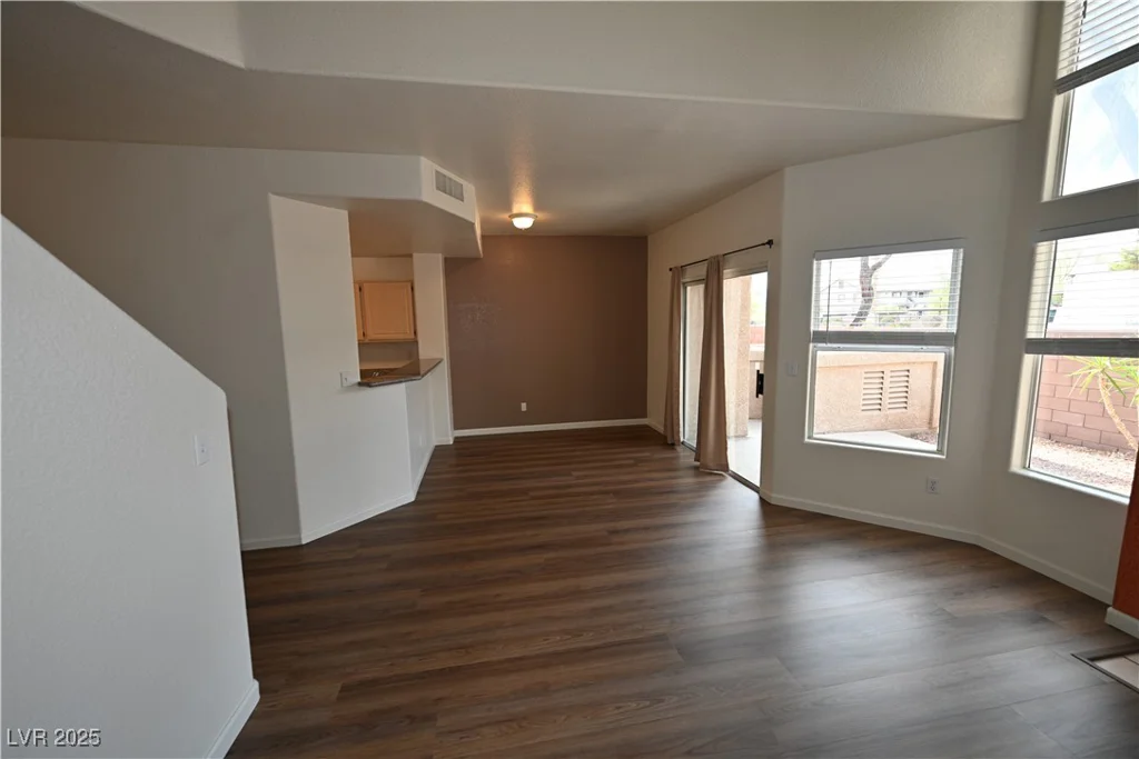 5125 Reno, Las Vegas, NV 89118