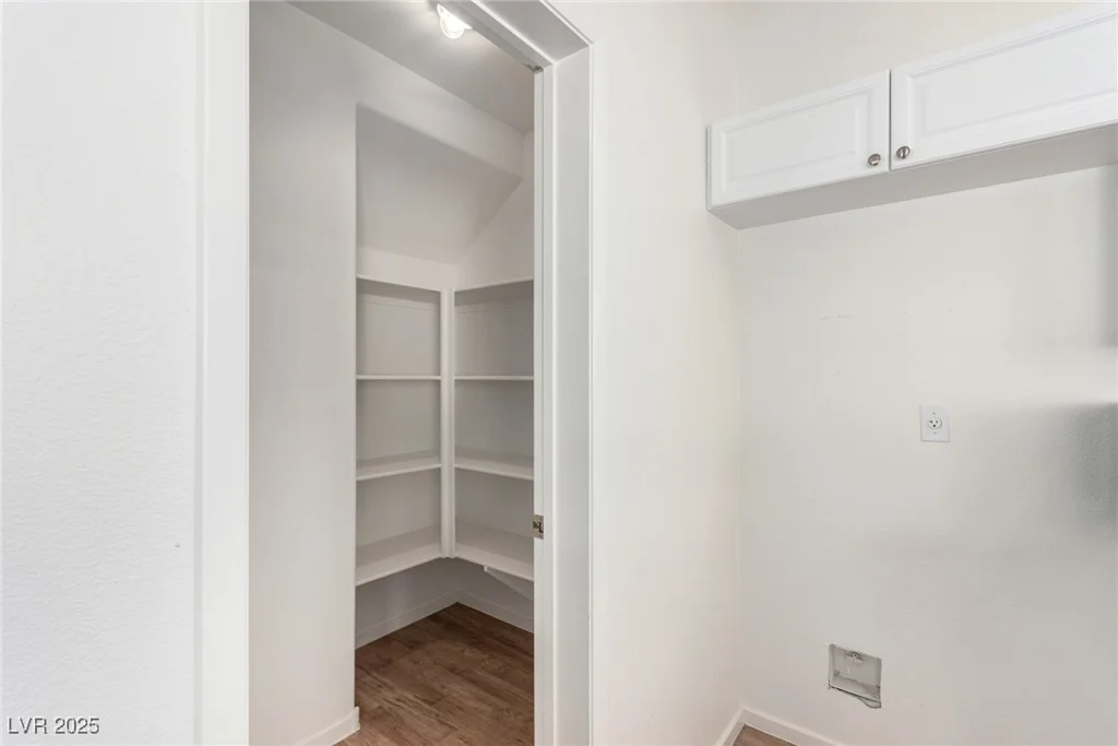 9333 Leaping Deer, Las Vegas, NV 89178