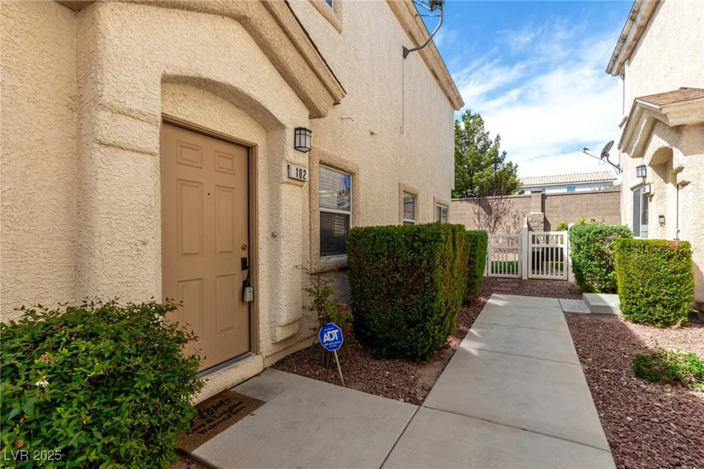 9333 Leaping Deer, Las Vegas, NV 89178