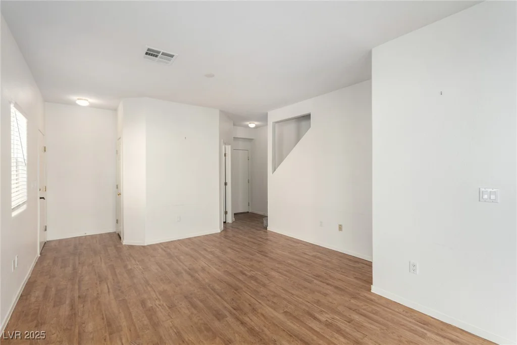 9333 Leaping Deer, Las Vegas, NV 89178