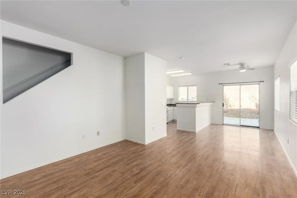 9333 Leaping Deer, Las Vegas, NV 89178
