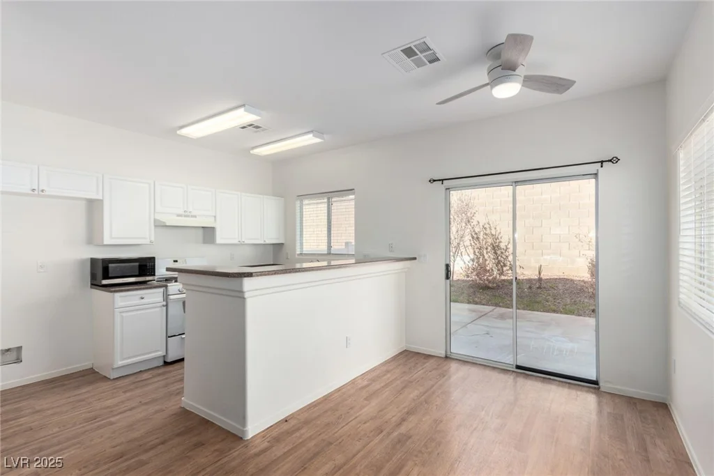 9333 Leaping Deer, Las Vegas, NV 89178