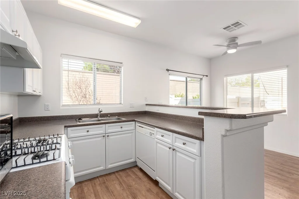 9333 Leaping Deer, Las Vegas, NV 89178
