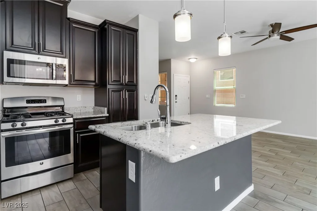 7345 Chesapeake Cove, Las Vegas, NV 89166