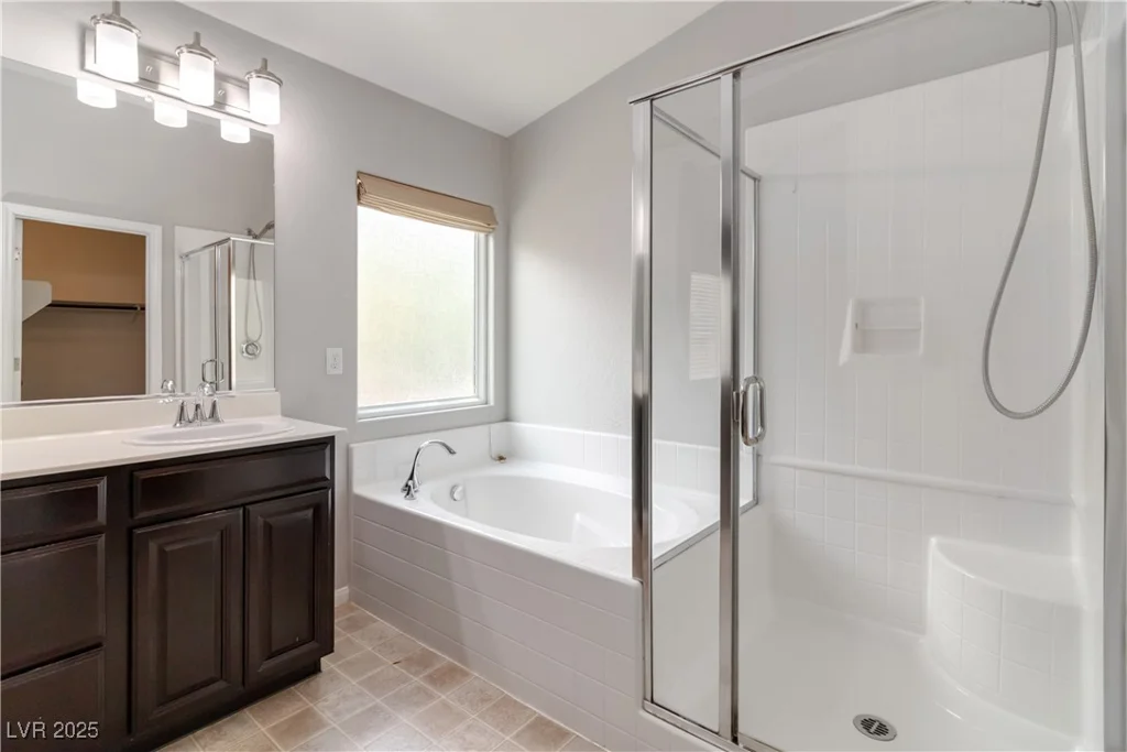 7345 Chesapeake Cove, Las Vegas, NV 89166