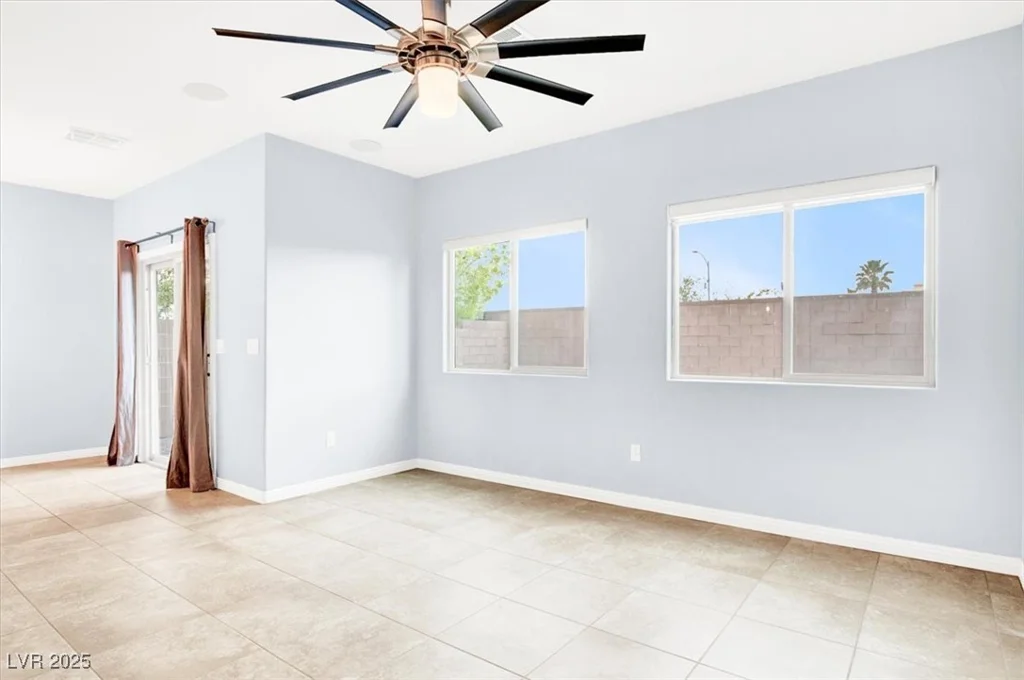 3712 Gilmore Creek, Las Vegas, NV 89129