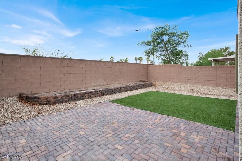 3712 Gilmore Creek, Las Vegas, NV 89129
