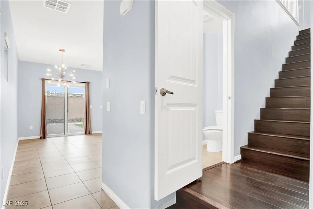 3712 Gilmore Creek, Las Vegas, NV 89129