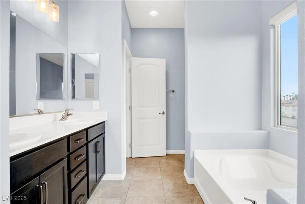 3712 Gilmore Creek, Las Vegas, NV 89129