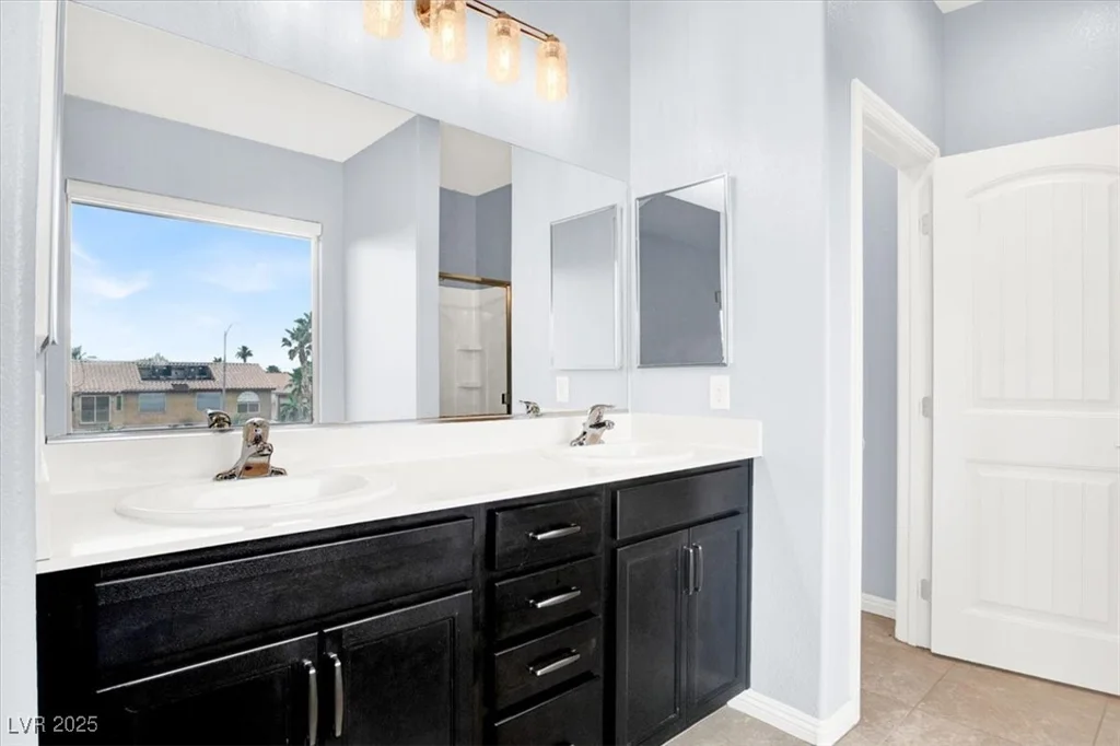 3712 Gilmore Creek, Las Vegas, NV 89129