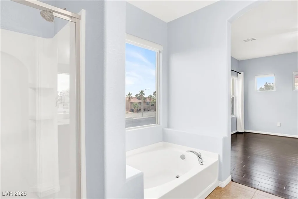 3712 Gilmore Creek, Las Vegas, NV 89129