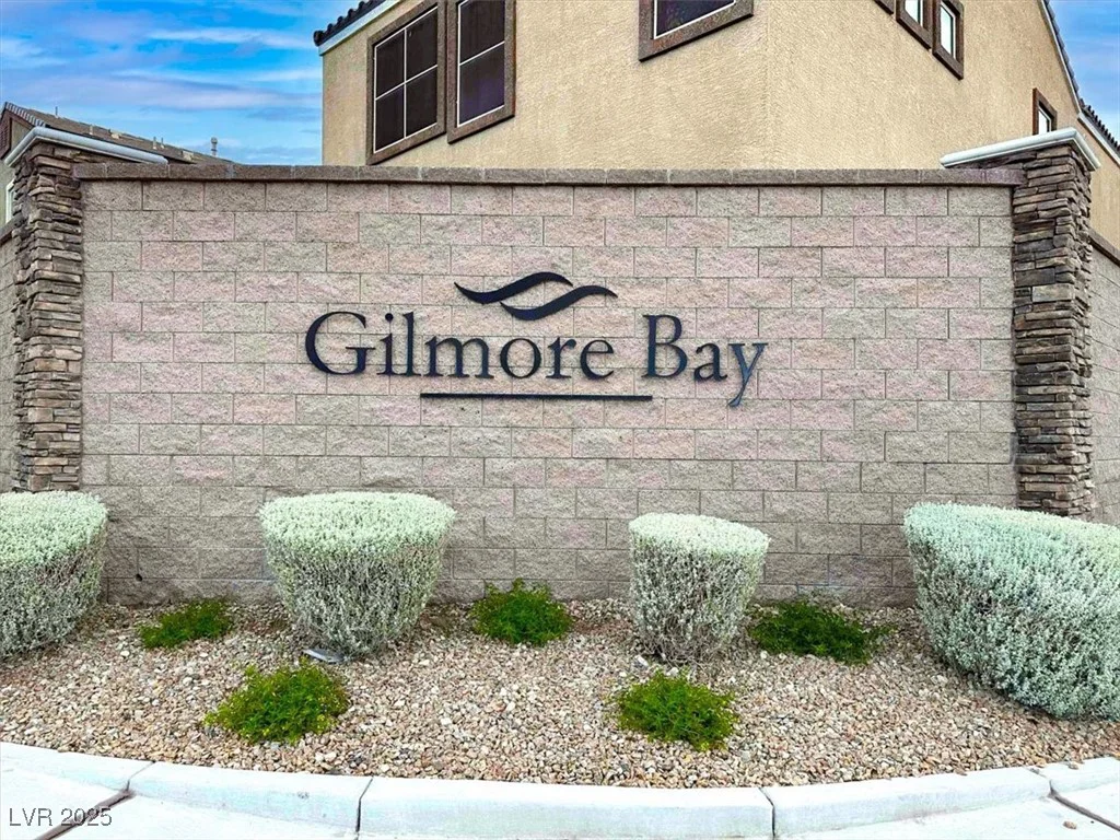 3712 Gilmore Creek, Las Vegas, NV 89129