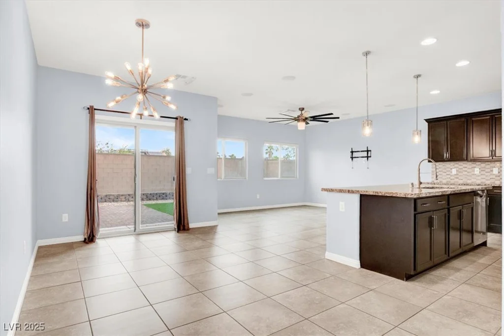 3712 Gilmore Creek, Las Vegas, NV 89129