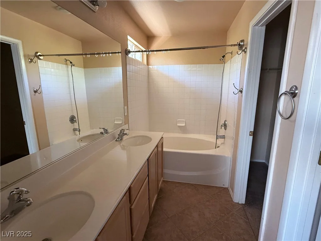 8708 Gateway Glen, Las Vegas, NV 89178