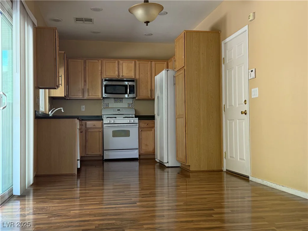 8708 Gateway Glen, Las Vegas, NV 89178