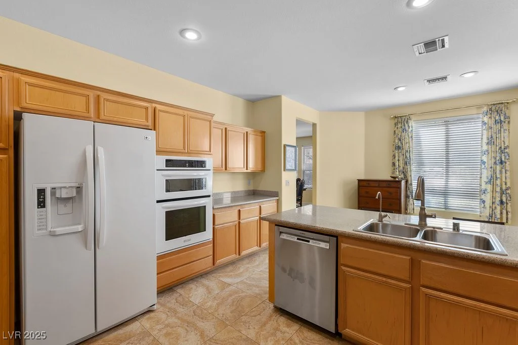 2033 Summer Spruce, Las Vegas, NV 89134