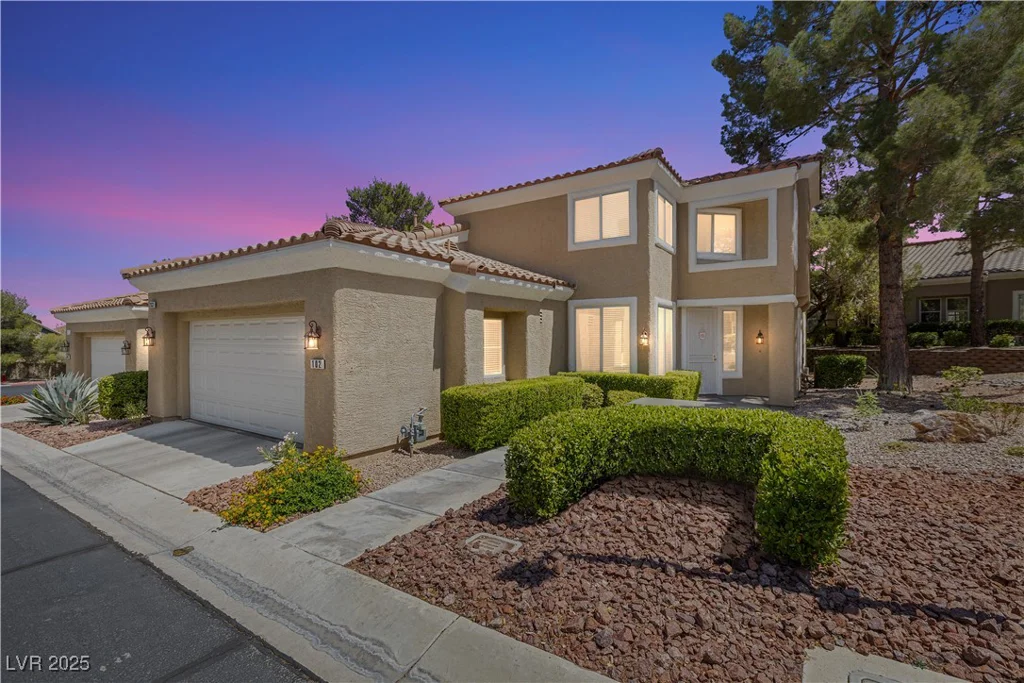 2033 Summer Spruce, Las Vegas, NV 89134