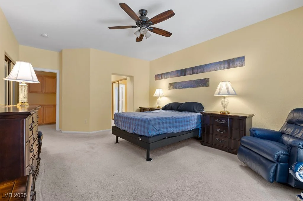 2033 Summer Spruce, Las Vegas, NV 89134