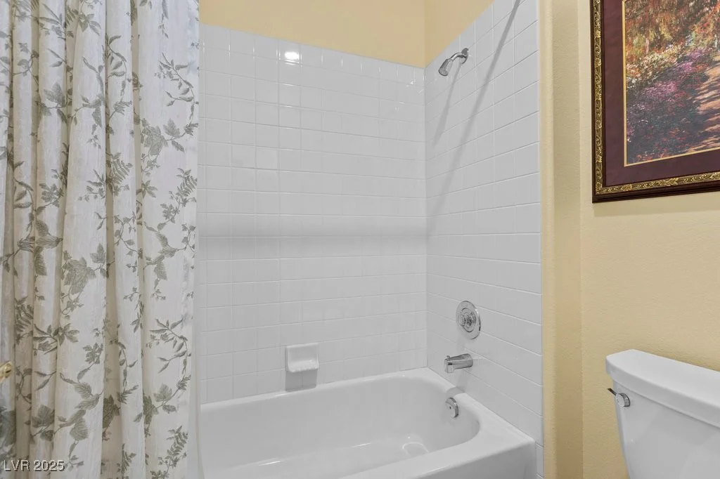 2033 Summer Spruce, Las Vegas, NV 89134