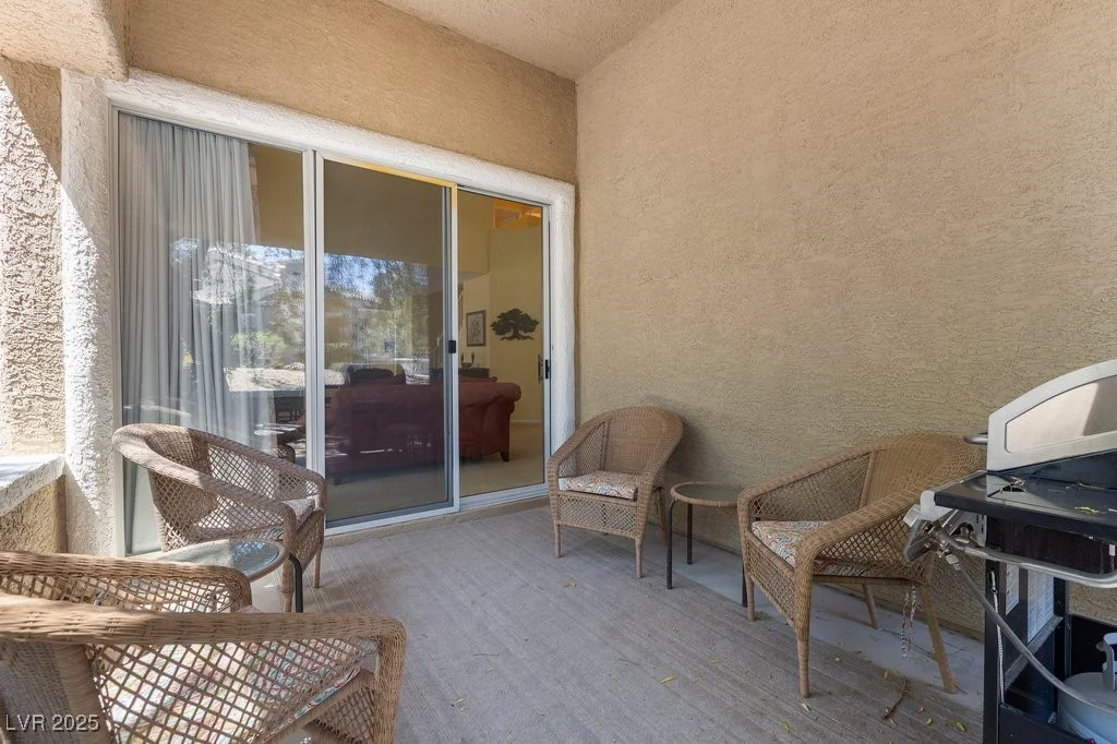 2033 Summer Spruce, Las Vegas, NV 89134