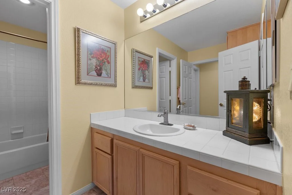 2033 Summer Spruce, Las Vegas, NV 89134
