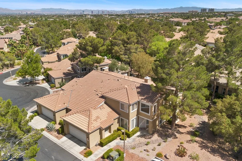 2033 Summer Spruce, Las Vegas, NV 89134