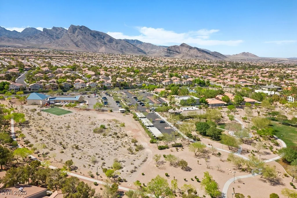 2033 Summer Spruce, Las Vegas, NV 89134
