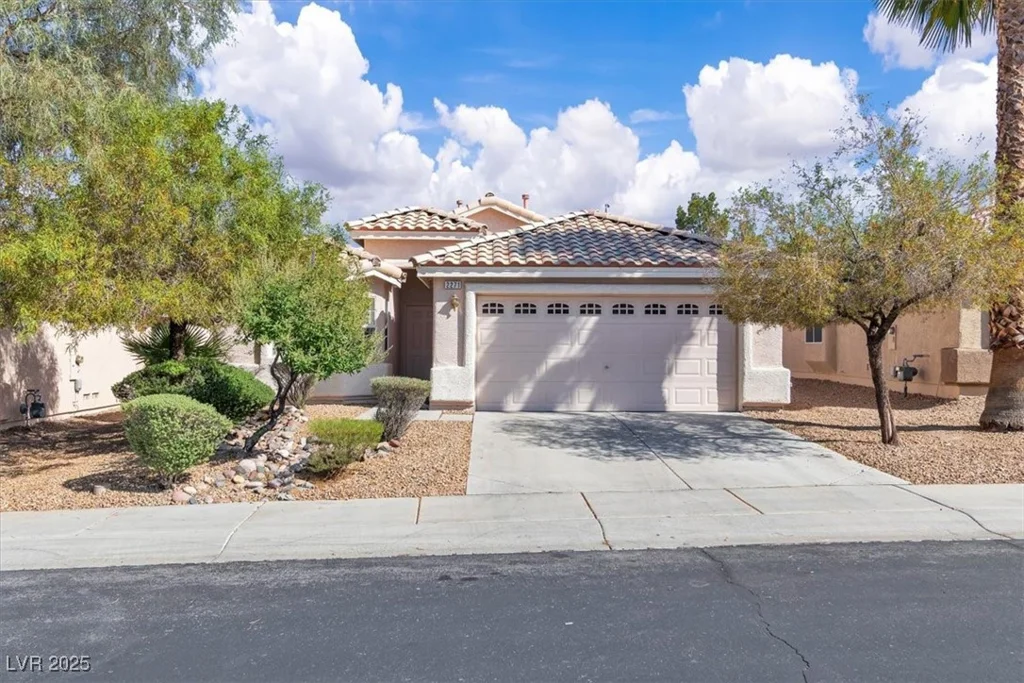 2271 Smokey Sky, Henderson, NV 89052