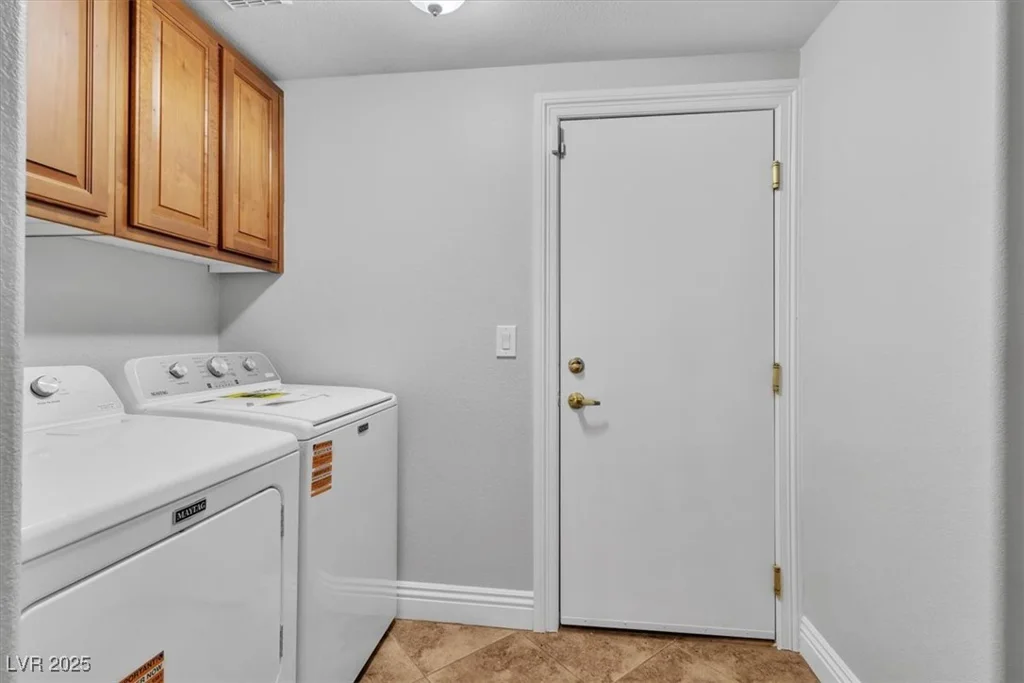 2271 Smokey Sky, Henderson, NV 89052