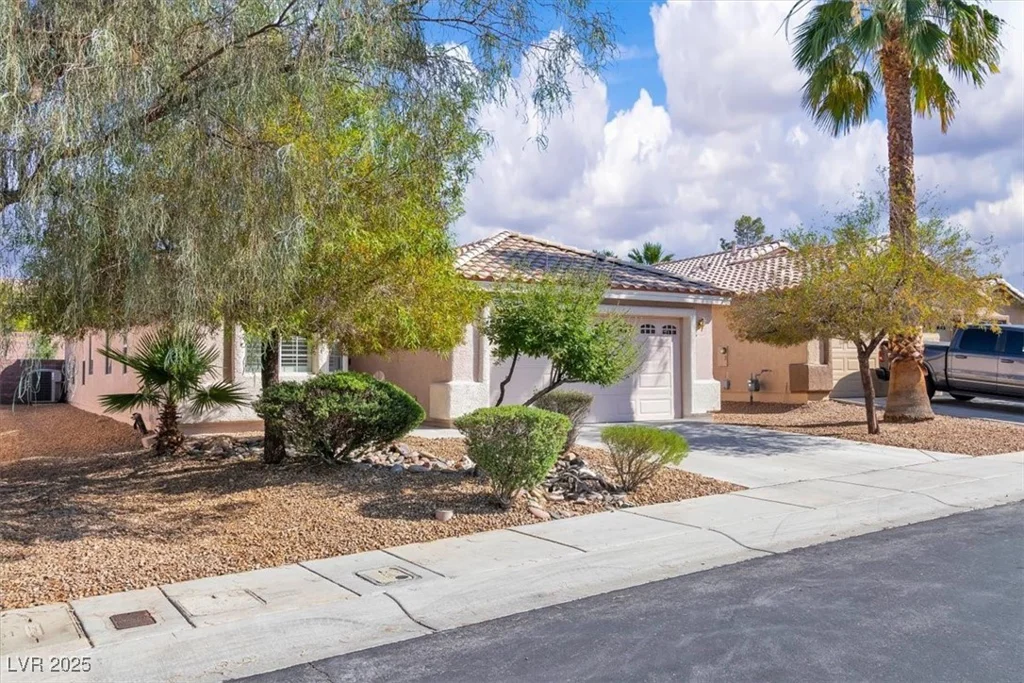 2271 Smokey Sky, Henderson, NV 89052