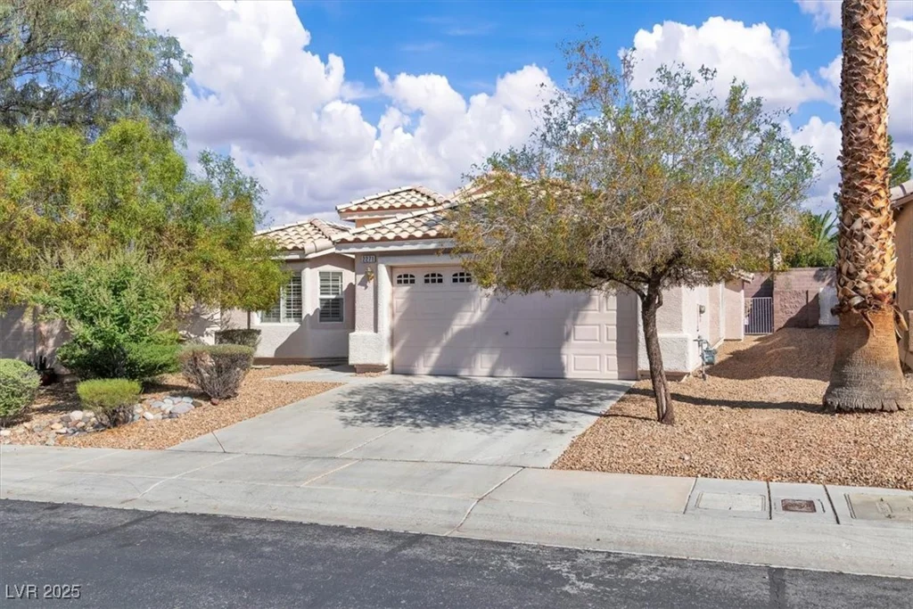 2271 Smokey Sky, Henderson, NV 89052