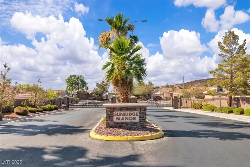 2271 Smokey Sky, Henderson, NV 89052