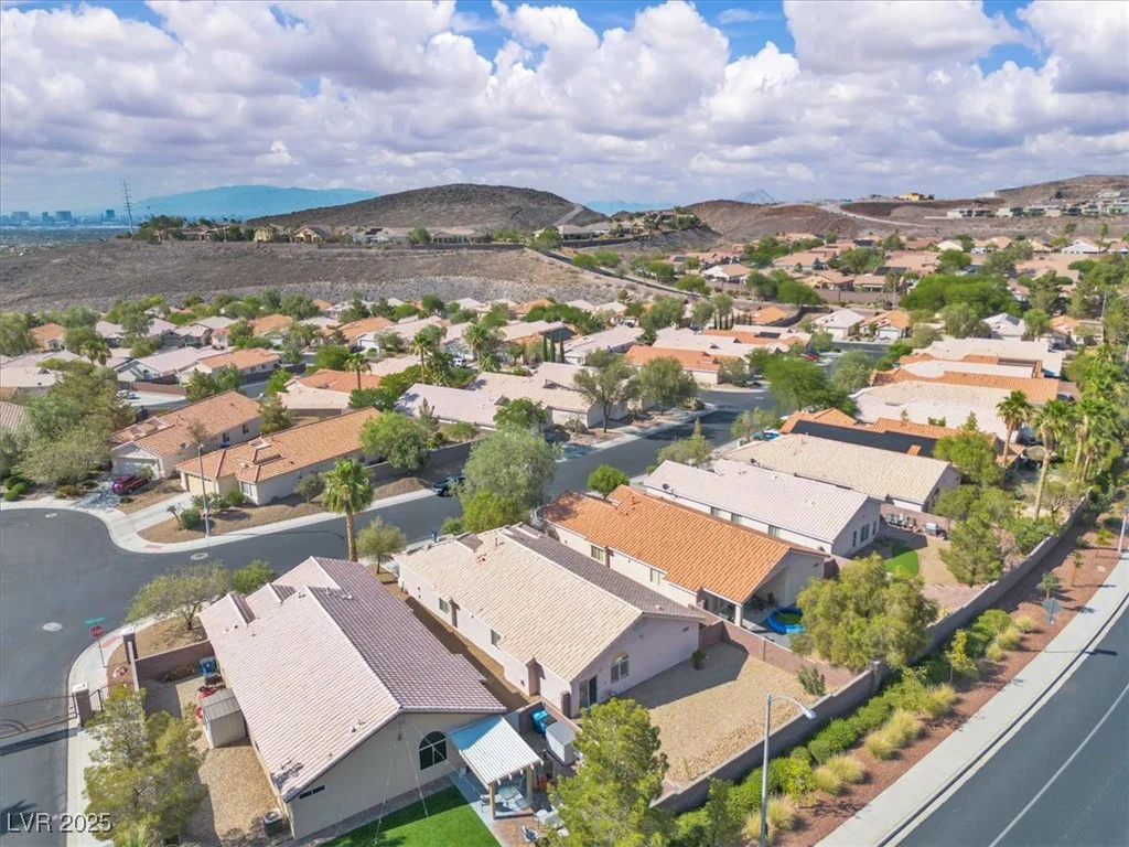 2271 Smokey Sky, Henderson, NV 89052