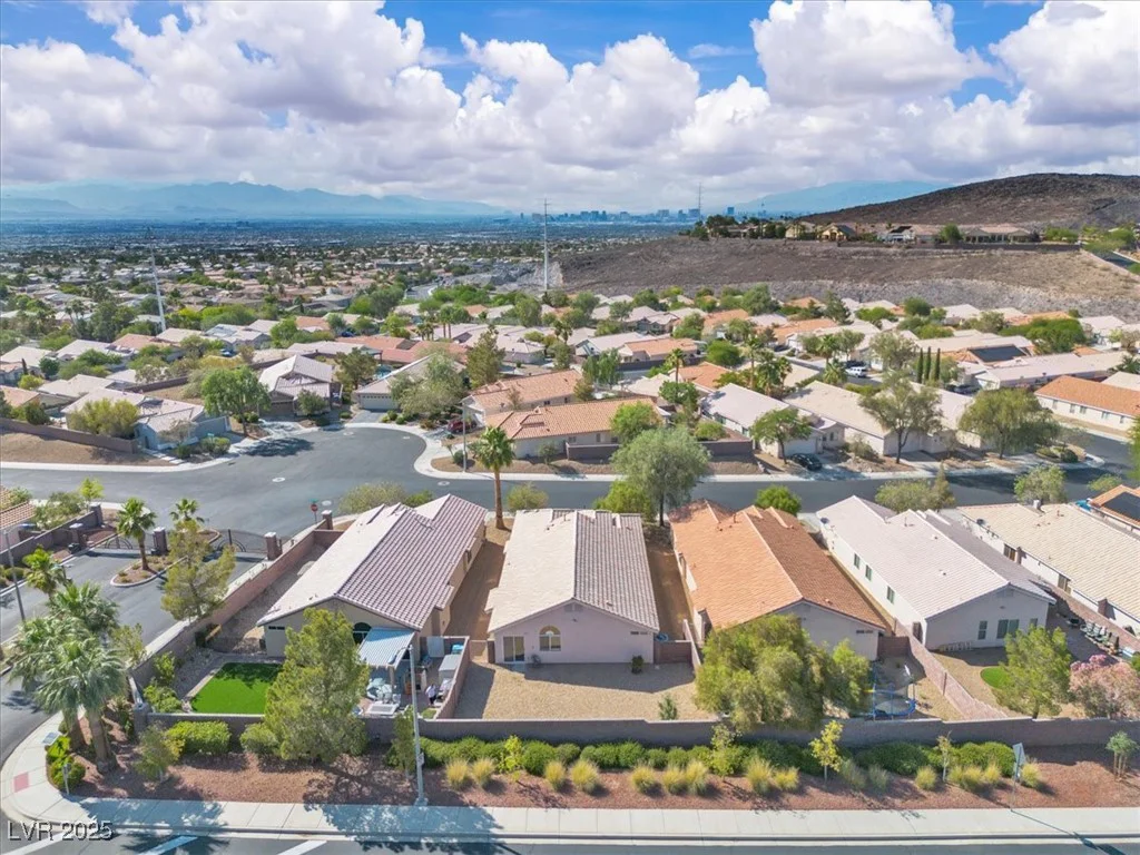 2271 Smokey Sky, Henderson, NV 89052