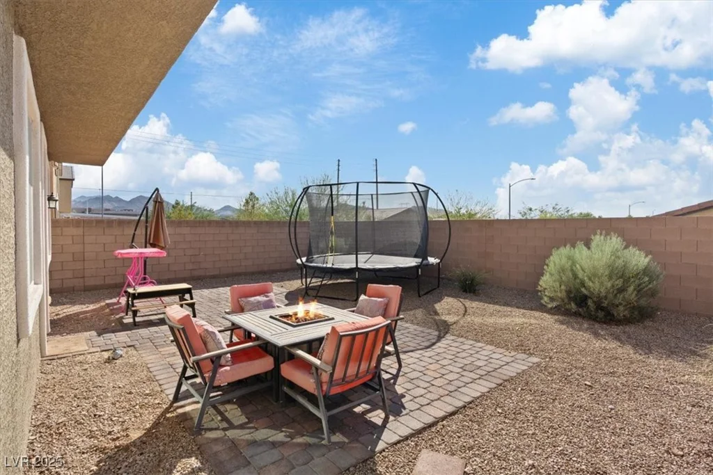 1266 Smokey Valley, Henderson, NV 89002