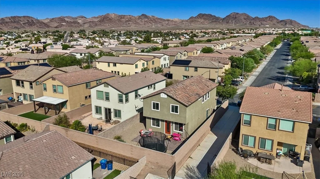 1266 Smokey Valley, Henderson, NV 89002